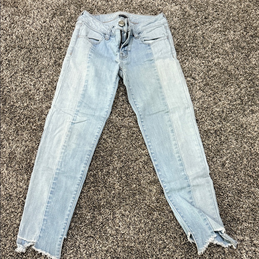 Chic Light Blue Cropped Women's Jeans